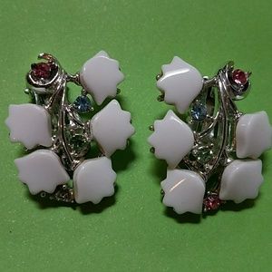 Thermoset RHINESTONE  VINTAGE white EARRINGS